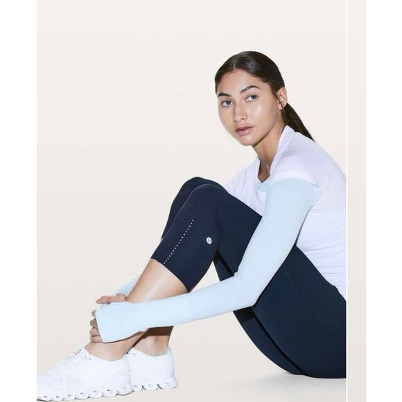 Lululemon true navy fast and free crop II “nulux 19” women’s 12 - Picture 1 of 10